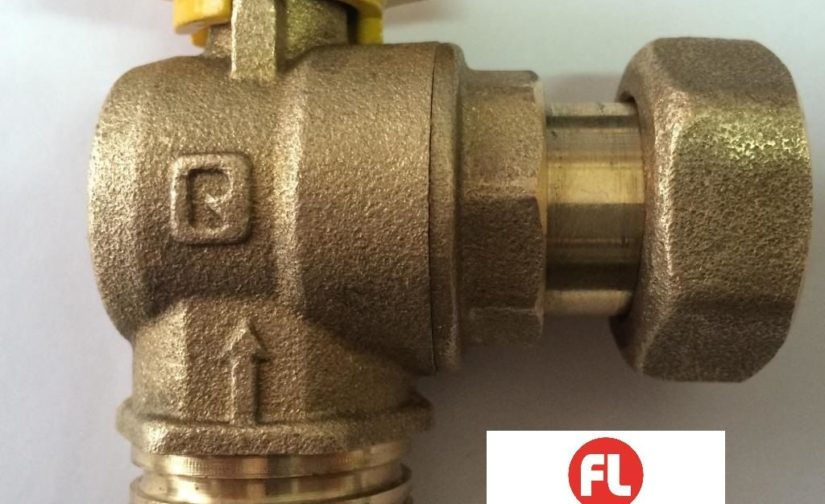 VALVOLA A SFERA A SQUADRO CON CODOLO GIRELLO PER GAS DA 3/4" x 3/4" RUBINETTO